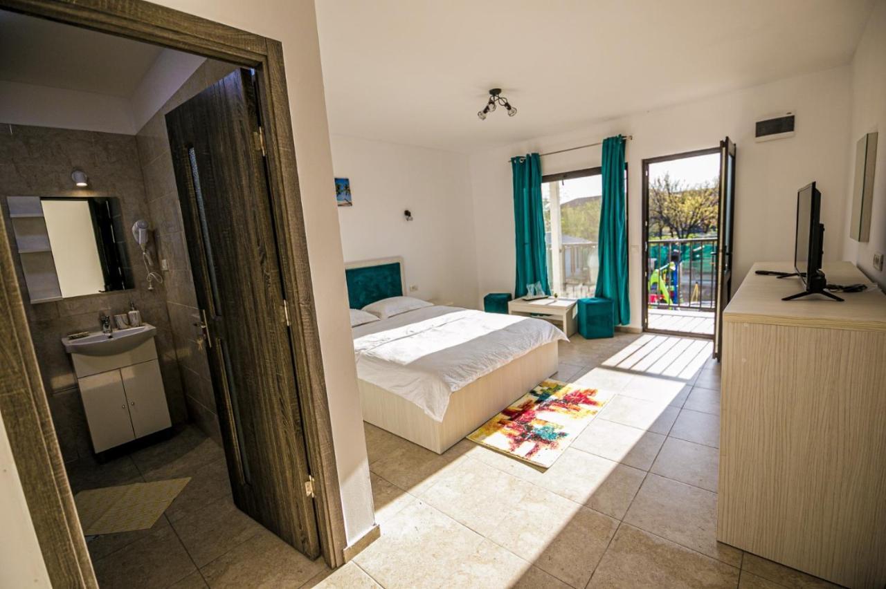 Complex Turistic N&S Hotel Două Mai Buitenkant foto
