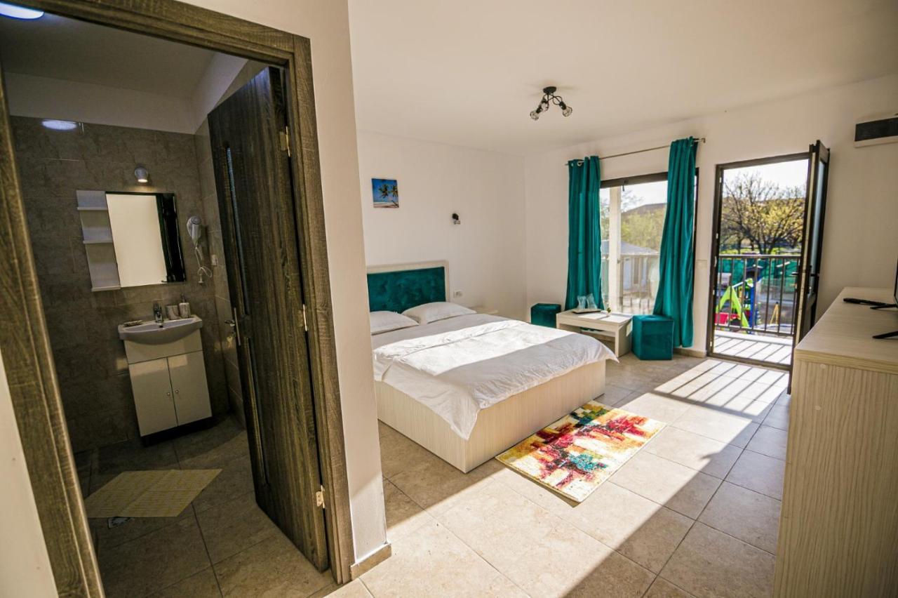 Complex Turistic N&S Hotel Două Mai Buitenkant foto