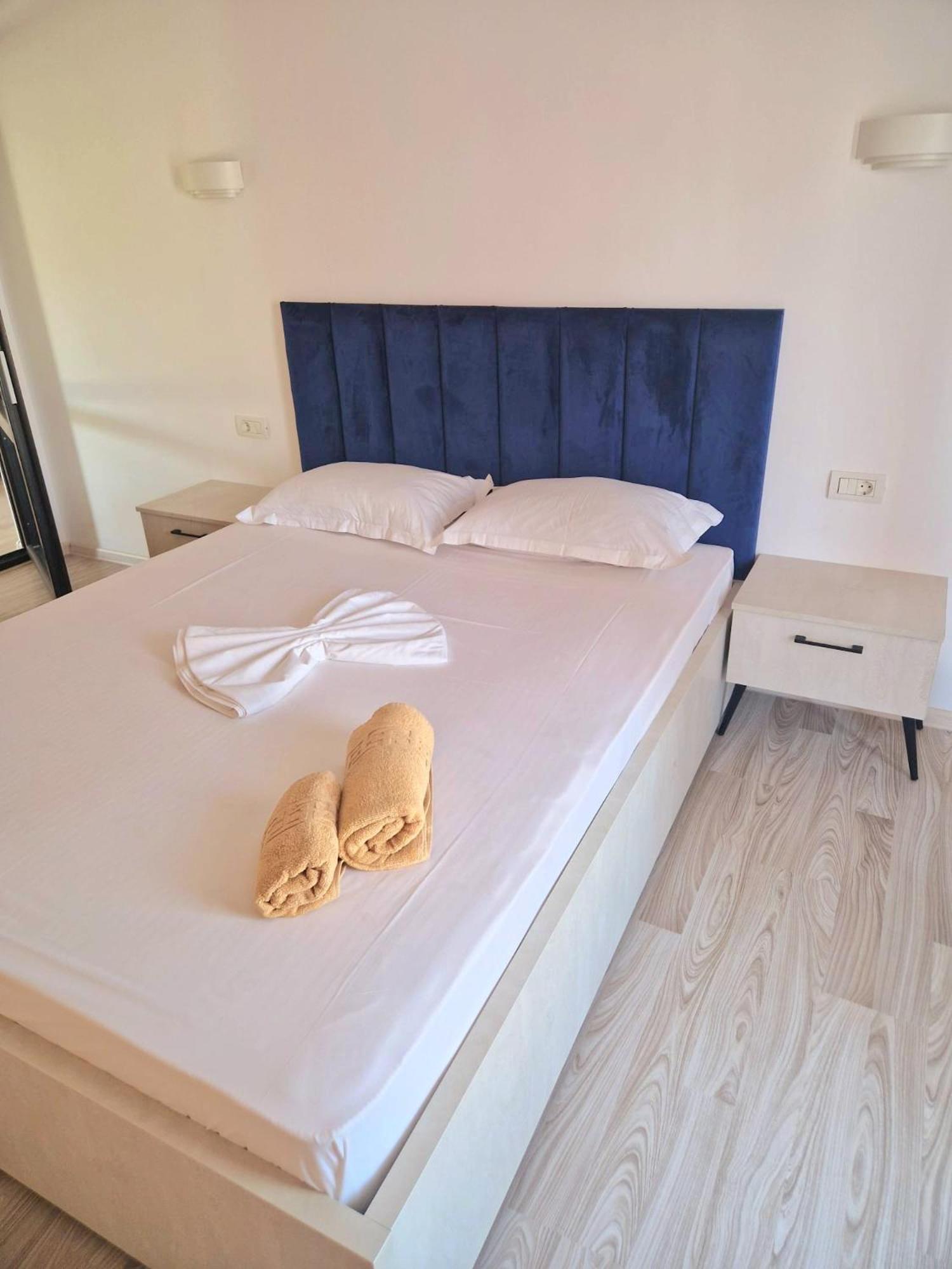 Complex Turistic N&S Hotel Două Mai Buitenkant foto