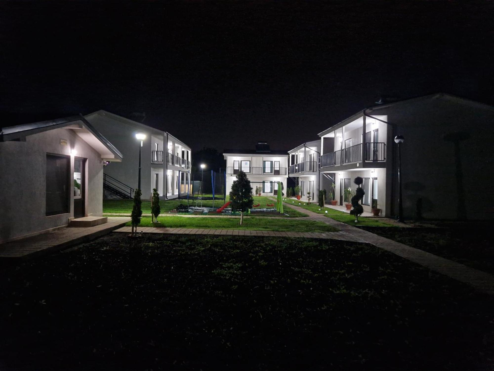 Complex Turistic N&S Hotel Două Mai Buitenkant foto